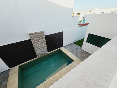 Casa En Venta Con Paneles Solares Y Alberca Fracc Lomas Del
