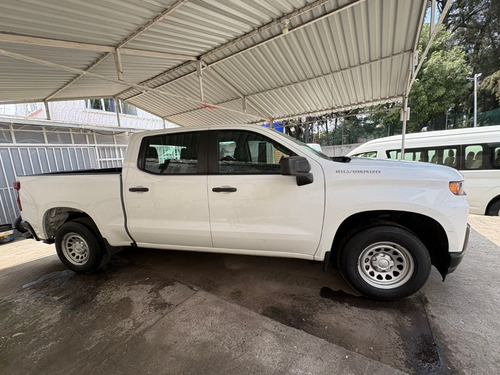 Chevrolet Silverado Wt Doble Cabina 4X2 4.3L V6