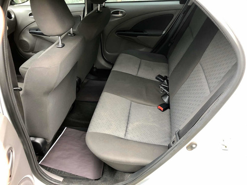 Toyota Etios Sedan Xls 1.5 16v Flex 2013