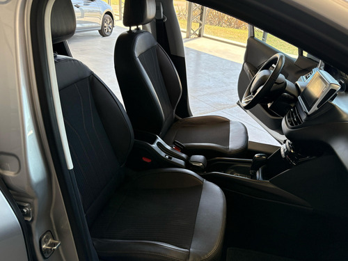 Peugeot 2008 1.6 Feline Tip