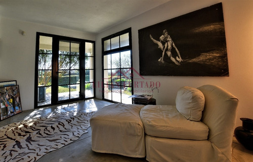 Venta De Casa De 3 Dormitorios En La Laguna Del Diario En Punta Del Este, Maldonado.- Ref: 1605