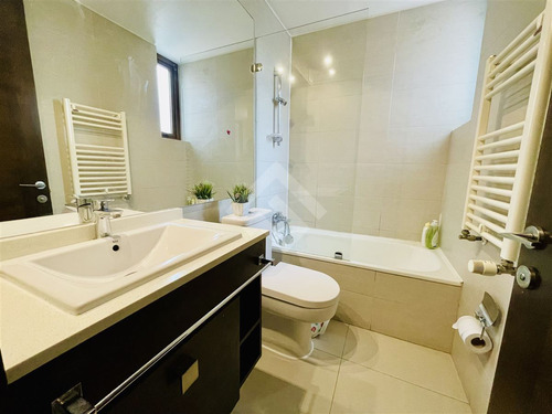 Departamento En Venta La Dehesa El Tranque Lo Barnechea