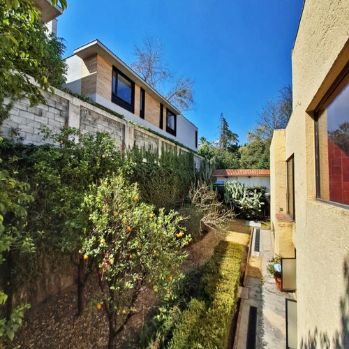 Venta De Terreno Con Construcción En Privada En Las Lomas