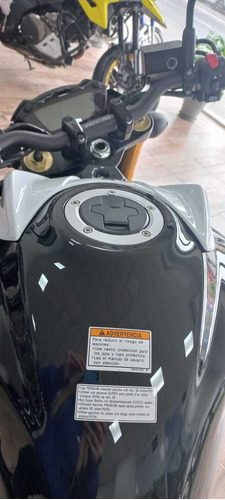 Imagen 8 de 15 de Suzuki Gsx-s 750 -suzuki Agronomia