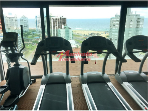 Hermoso Apartamento En Torre Nueva De Categoria A Pasos Del Mar- Ref: 3426