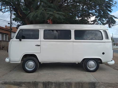 Volkswagen Kombi 2009 1.4 Escolar Total Flex 3p
