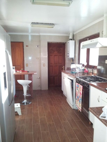 Cómoda Casa En Mejor Barrio De Camino Antuco
