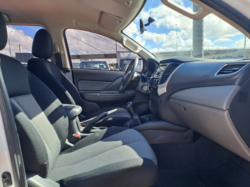 Mitsubishi L200 Diesel 4x2 D/c 2.5 Turbo 2020