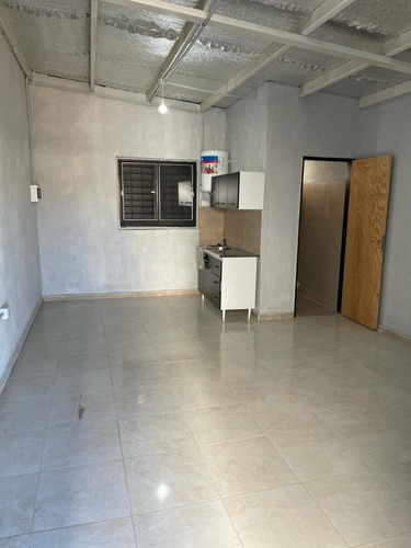 Imagen 7 de 8 de Galpon En Venta - Villa Gran Parque