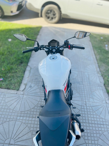 Benelli 752s Naked