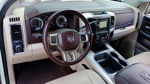 RAM 2500 6.4 V8 HEMI GASOLINA LARAMIE CD 4WD AUTOMÁTICO