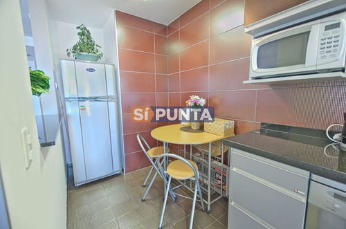 Imagen 8 de 22 de Apartamento Con Vista Al Mar En Alquiler