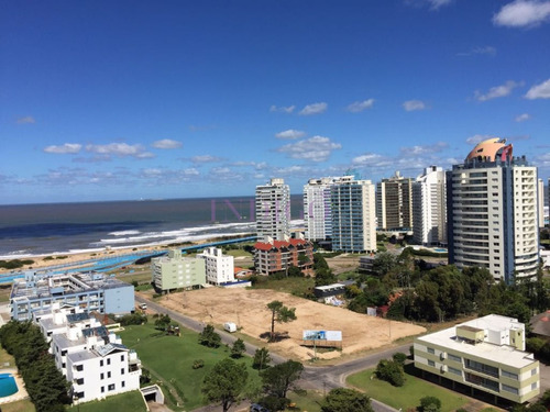 Venta Y Alquiler De Apartamento En Playa Brava, Punta Del Este, Uruguay