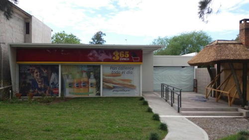 Imagen 4 de 4 de Local Comercial Y Deposito En Venta - Colonia Del Sacramento