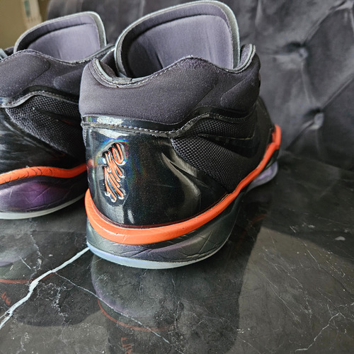 Tenis Nike Air Zoom Gt Hustle 2 (Usado)
