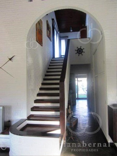 Casa De 4 Dormitorios Próxima Al Mas En Playa Mansa, Punta Del Este - Ref: 43201