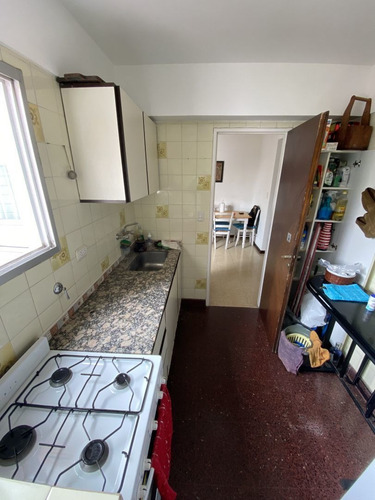Imagen 8 de 12 de Venta / Amplio Departamento De 2 Ambientes