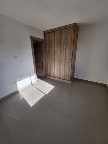 ! Dios! Apartamentos En Av. Jacobo Majluta, Sdn