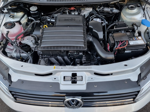 Volkswagen Voyage 1.6 16v Msi Aut. 4p