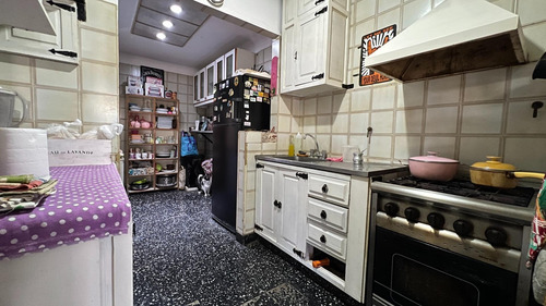 Imagen 5 de 7 de Chalet Clásico En Venta Próximo A La Estación De Padua