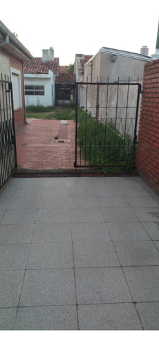 Ph De 3 Ambientes Con Dos Cocheras En Barrio El Progreso