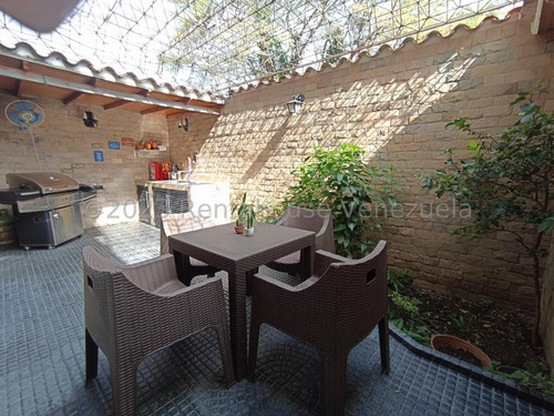 Townhouse En Venta En Urbanizacion El Limon Lmc Mls #25-14409