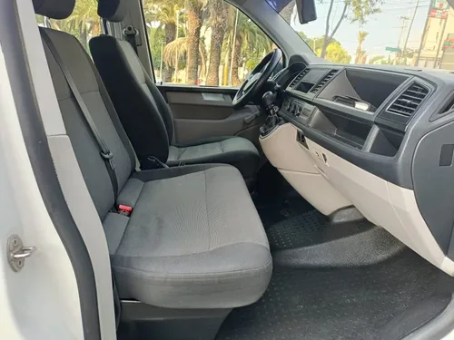 Volkswagen Transporter 2.0 pasajeros mt
