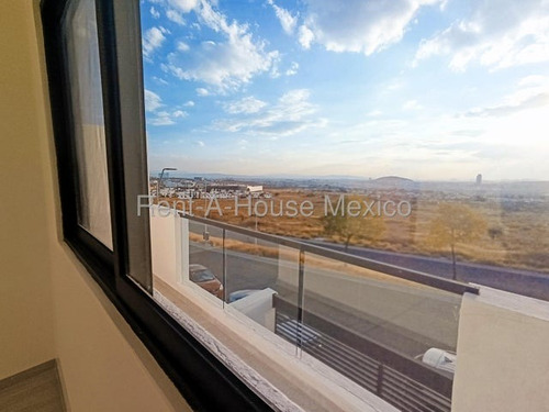 ¡tu Hogar Ideal Te Espera En Juriquilla! Esta Casa Nueva En Renta 3 Recamaras, 3 Cajones De Estacionamiento Qh253297