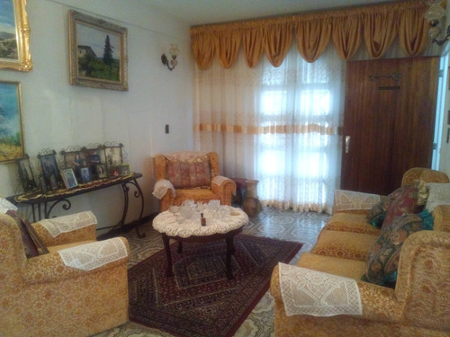 Imagen 7 de 9 de Se Ofrece En Venta Espaciosa Casa Quinta Localizada En El Piñal, El Limón.