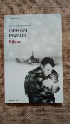Orhan Pamuk / Nieve Pocket