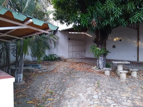 Imagen 18 de 30 de En Venta Casa Quinta Ubicada En Barrio Sucre, Muy Amplia