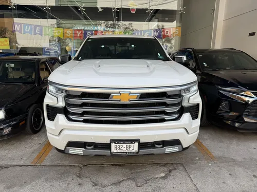 Chevrolet Cheyenne 6.2 High Country 4X4 At