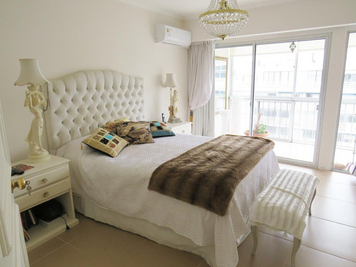 Imagen 8 de 15 de Venta Apartamento Dos Dormitorios, Servicio Completo Y Garaje, Pocitos