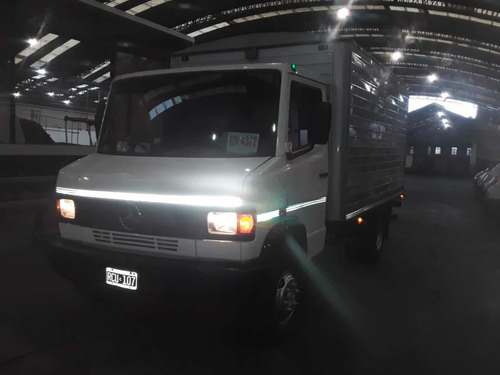 Imagen 4 de 4 de Mercedes Benz 710