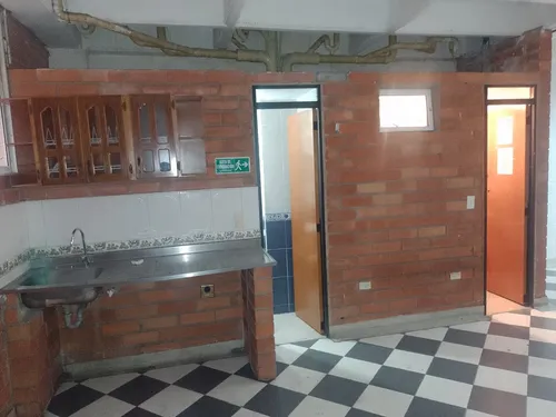 Bodega En Arriendo Ubicado En Medellinguayabal (24680).