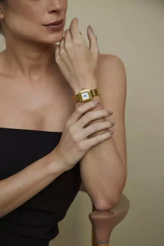 Relógio Feminino Quadrado Dourado Boxy Gold