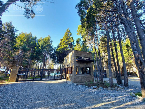 Imagen 16 de 17 de Departamento Con Vista Al Lago - En Venta - Km 4.900 Bariloche