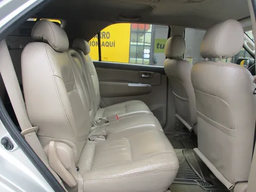 Toyota Fortuner Sr5 4x2 2700cc At Aa