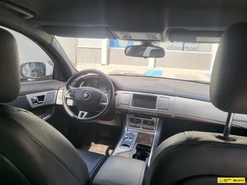 Jaguar XF 2.0 Luxury