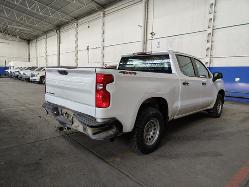 Chevrolet Silverado 4.3 WT Dob Cab V6 4x4