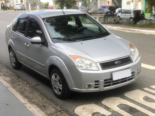 Imagem 8 de 12 de Ford Fiesta Sedan 2008 1.6 First Flex 4p