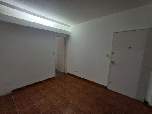 Departamento 2 Ambientes En Alquiler En Once. Alsina 2800