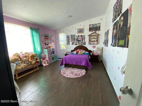 Casa En Venta En Otzolotepec ,villa Cuauhtemoc Gis24-1408