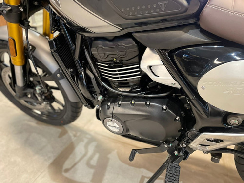 Triumph Scrambler 400x 24/25 0km (ja)