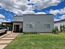 Comprar Casa En Venta En Club De Campo Cruz Del Sur - San Vicente