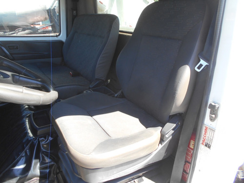 Volkswagen 8.160 2013 Guincho