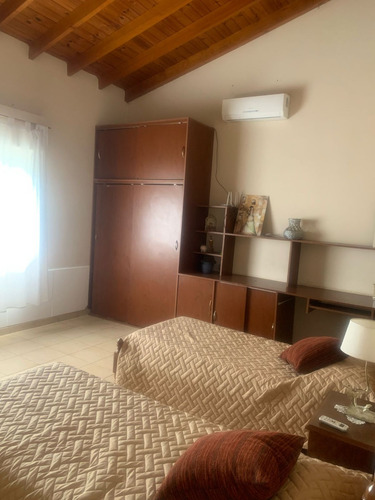 Oportunidad, Espléndida Casa En Las Sierras Con Amplio Entorno Natural, Hermosas Vistas. Venta O Alquiler Permanente