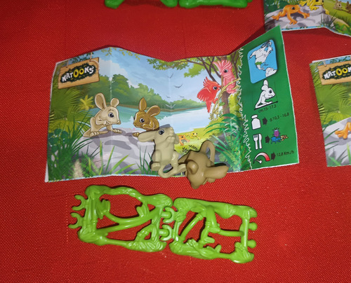 Kinder Sorpresa Natoons Set 3 Figuras Cacatua Rana Raton (Usado)