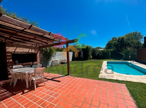 Venta / Oportunidad Antigua Casa Refaccionada En B° Villa Del Parque