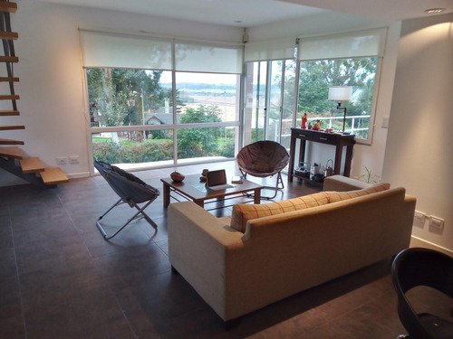 Casa En Venta - 3 Dormitorios 2 Baños - 605mts2 - Sierra De Los Padres